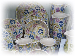 Bees - Another intricate, contemporary, countryside design from West Lodge Pottery